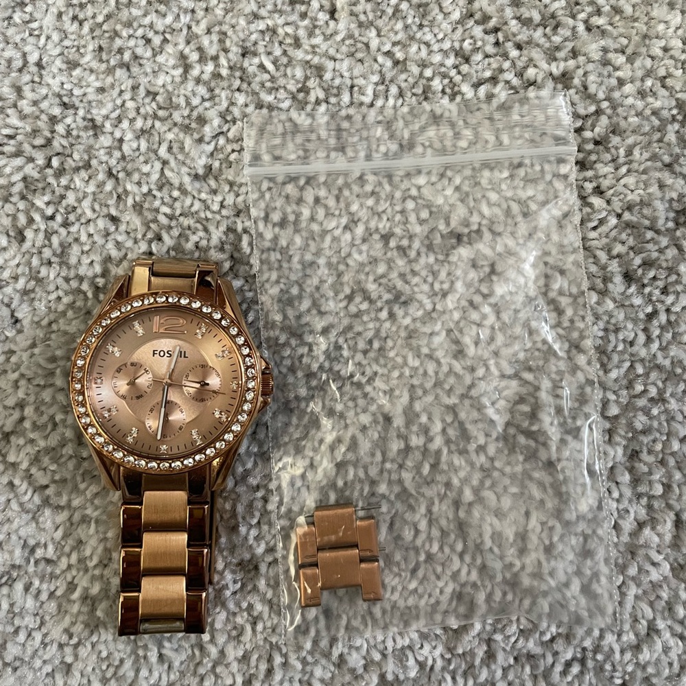 Fossil watch (womens)